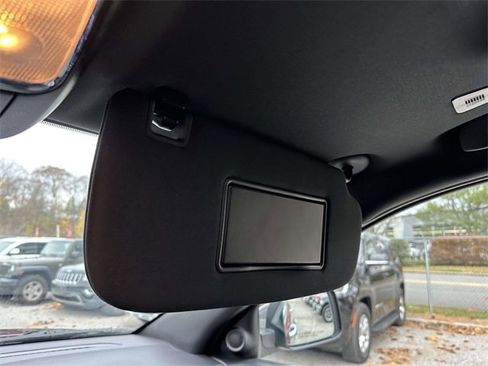 Certified 2019 Jeep Grand Cherokee Limited image 40