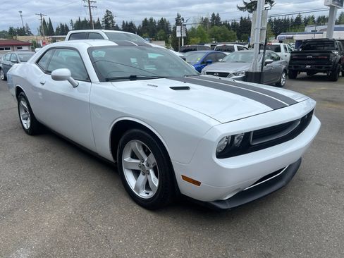 Used 2012 Dodge Challenger R/T RWD image 6