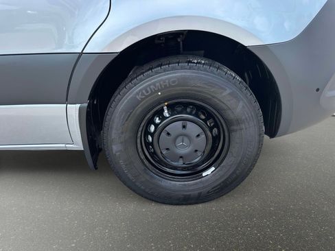 New 2025 Mercedes-Benz Sprinter 2500 image 7