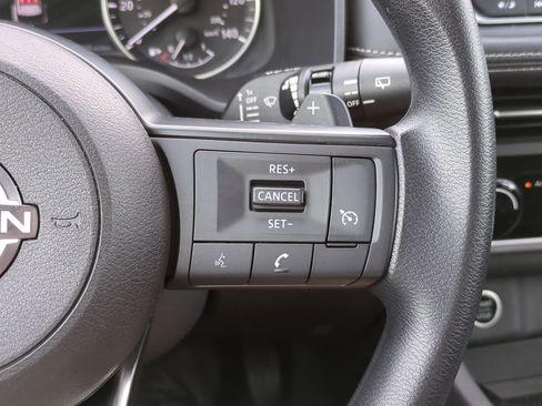 Used 2023 Nissan Rogue S image 24