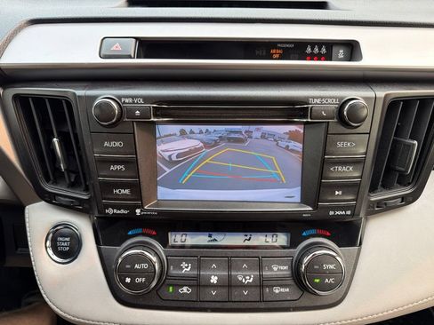 Used 2018 Toyota RAV4 XLE AWD/4WD image 31