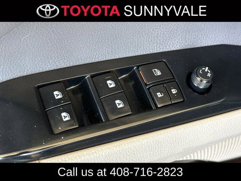 Certified 2019 Toyota Camry LE FWD image 18