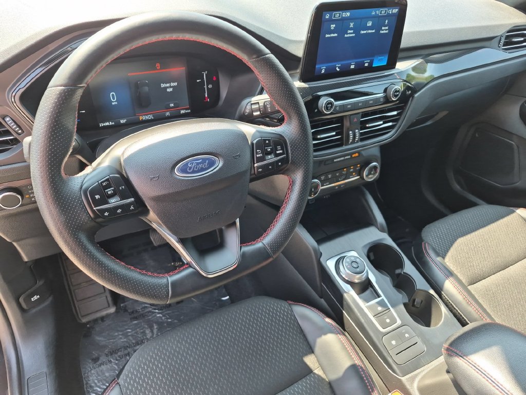 Used 2025 Ford Escape ST-Line AWD/4WD image 15