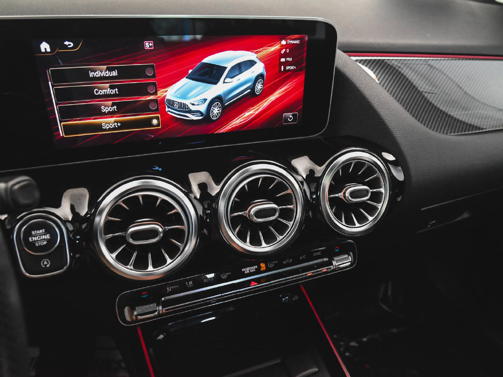Used 2021 Mercedes-Benz GLA 45 AMG 4MATIC image 31