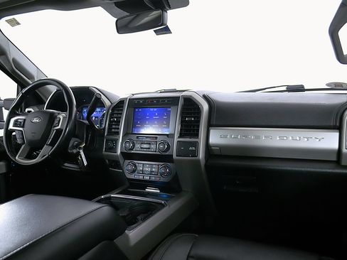 Used 2021 Ford F250 Lariat w/ Lariat Value Package AWD/4WD image 23