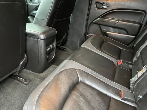 Used 2018 GMC Canyon All Terrain image 13