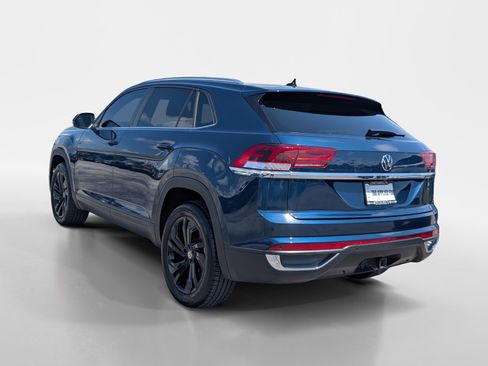 Used 2023 Volkswagen Atlas Cross Sport SE w/ Panoramic Sunroof Package FWD image 4