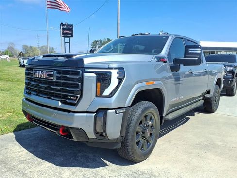 Used 2024 GMC Sierra 3500 AT4 w/ AT4 Premium Plus Package image 3