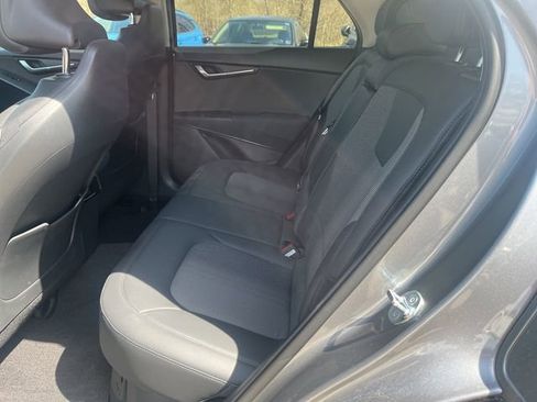 Certified 2023 Kia Niro EX Touring image 14