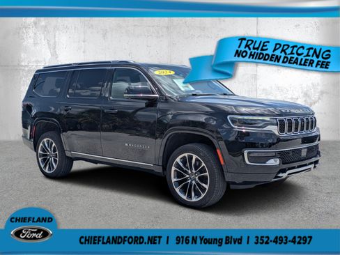Used 2024 Jeep Wagoneer Series III w/ Premium Group I AWD/4WD image 1