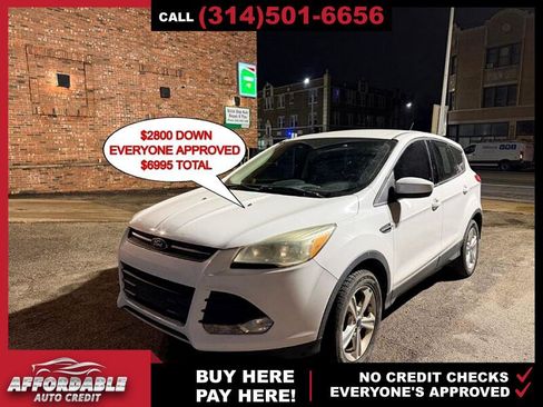 Used 2015 Ford Escape SE image 1