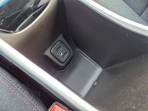 Used 2021 Chevrolet Bolt LT image 10