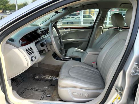 Used 2010 Buick Lucerne CXL image 11
