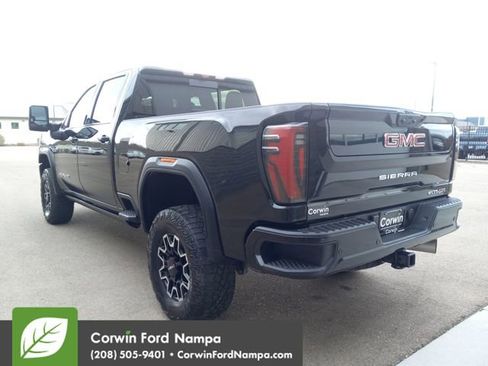 Used 2024 GMC Sierra 2500 AT4X image 5