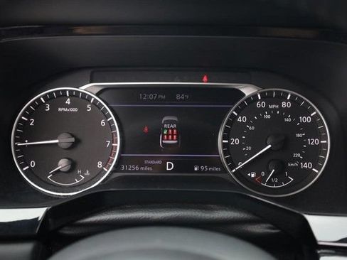 Certified 2025 Nissan Pathfinder SV FWD image 12