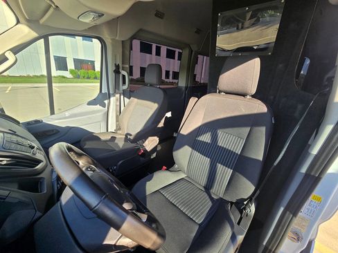Used 2017 Ford Transit 150 XLT RWD image 10