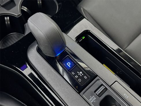 Used 2023 Toyota Prius XLE image 17