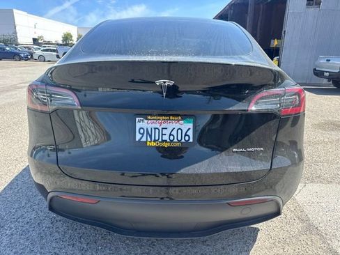 Used 2024 Tesla Model Y Long Range AWD/4WD image 6
