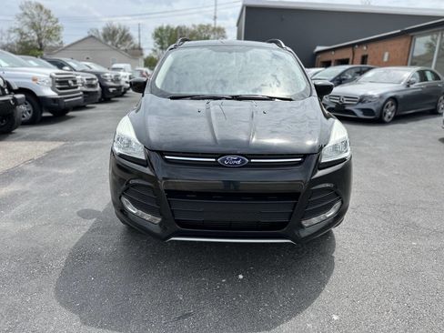 Used 2015 Ford Escape SE w/ Equipment Group 201A image 3