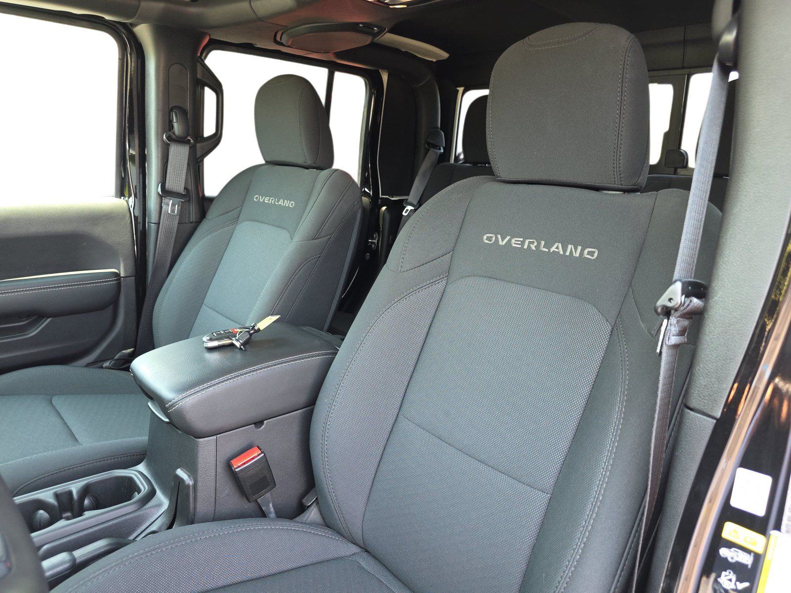 Used 2023 Jeep Gladiator Overland AWD/4WD image 12
