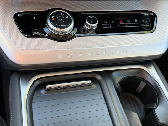 New 2026 Ford Expedition Max Active RWD image 27