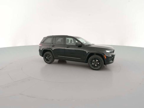 New 2025 Jeep Grand Cherokee Altitude image 15