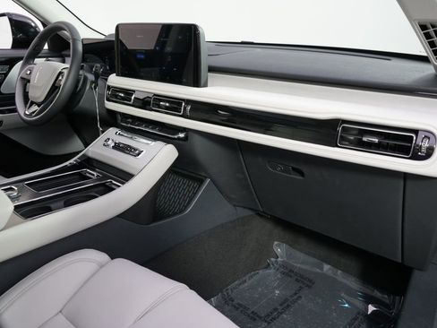 New 2026 Lincoln Aviator Reserve AWD/4WD image 15