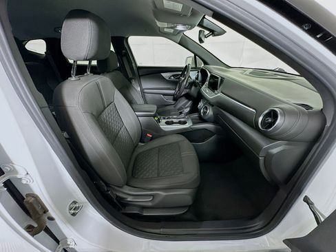 Used 2020 Chevrolet Blazer LT image 32