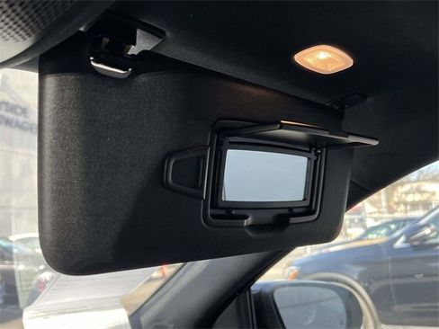 Used 2025 Mercedes-Benz GLA 250 4MATIC image 31