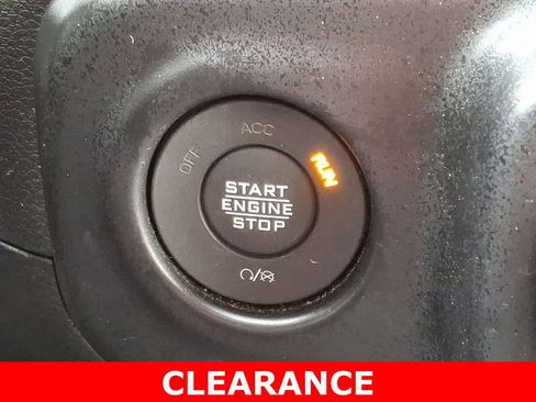 Used 2022 Jeep Gladiator Willys image 25