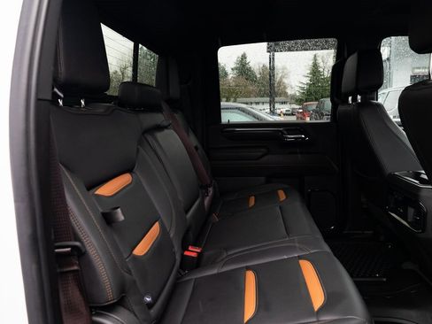 Used 2024 GMC Sierra 2500 AT4 w/ Technology Package image 21