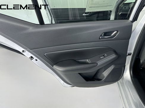 Used 2024 Nissan Altima 2.5 SV image 29