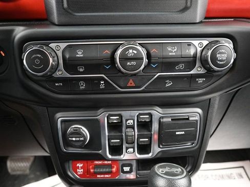 Used 2020 Jeep Wrangler Unlimited Rubicon AWD/4WD image 21
