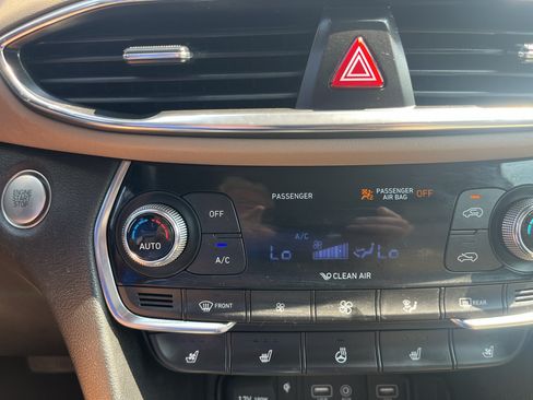 Used 2020 Hyundai Santa Fe Limited FWD image 20