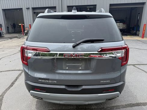 Used 2020 GMC Acadia SLT w/ Driver Alert Package II AWD/4WD image 3