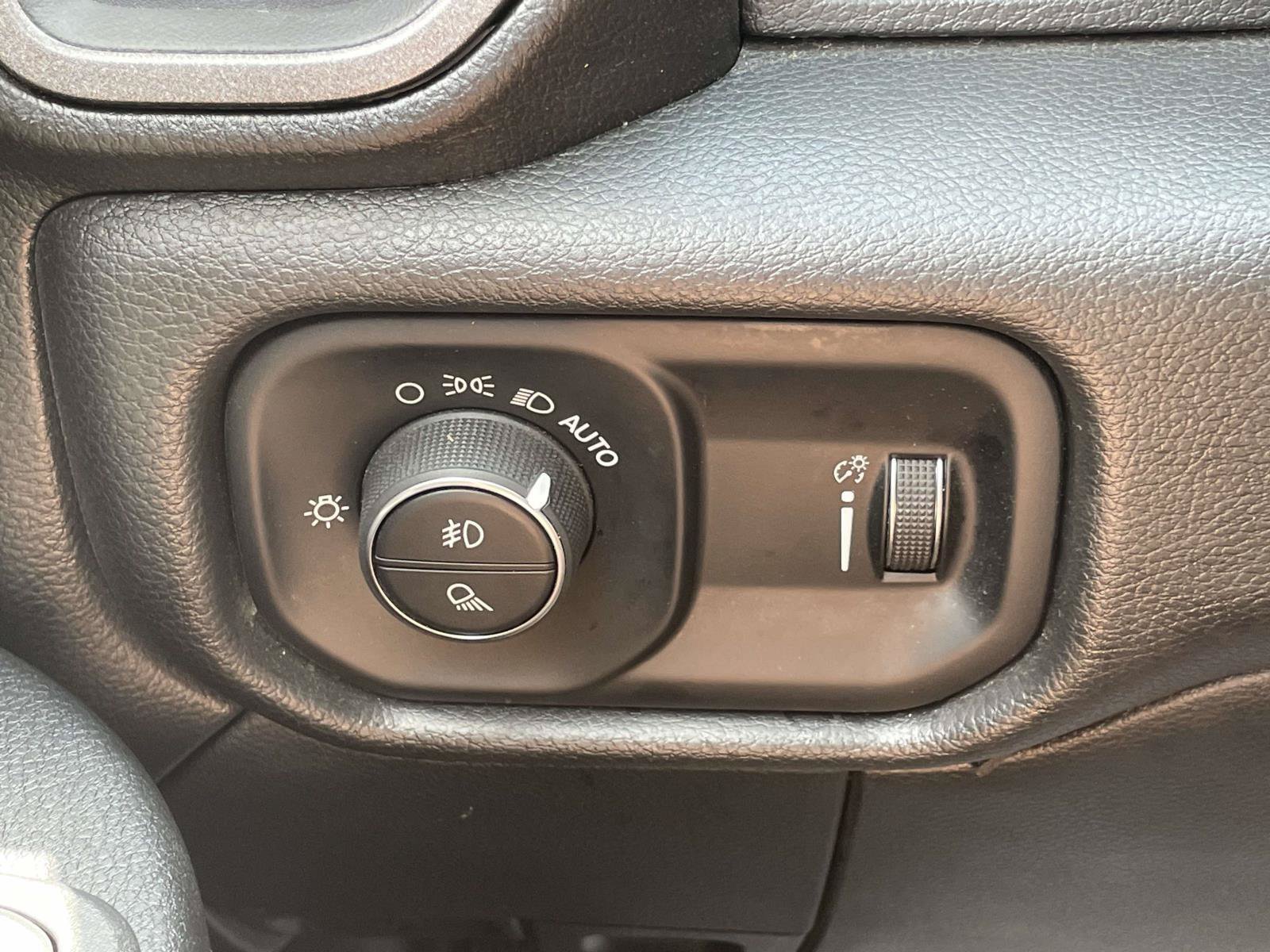 Used 2025 RAM 2500 Tradesman AWD/4WD image 27