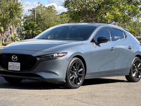 Used 2021 MAZDA MAZDA3 Hatchback w/Premium Plus Pkg image 7