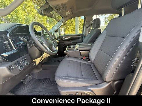 Used 2025 Chevrolet Silverado 2500 LT image 10