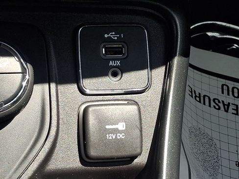 Used 2019 Jeep Compass Trailhawk w/ Cold Weather Group AWD/4WD image 25