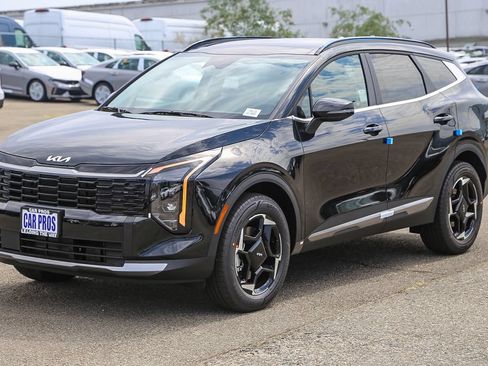 Certified 2026 Kia Sportage EX w/ EX Panoramic Sunroof Package AWD/4WD image 3