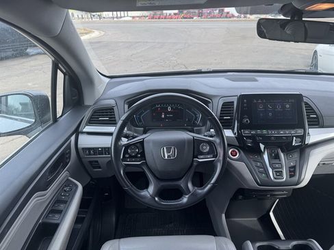 Used 2018 Honda Odyssey Touring image 19