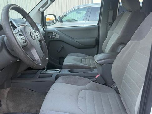 Used 2014 Nissan Frontier S image 8