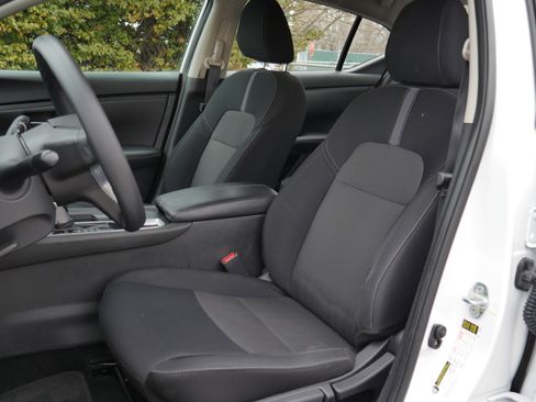 Certified 2023 Nissan Sentra SV image 28