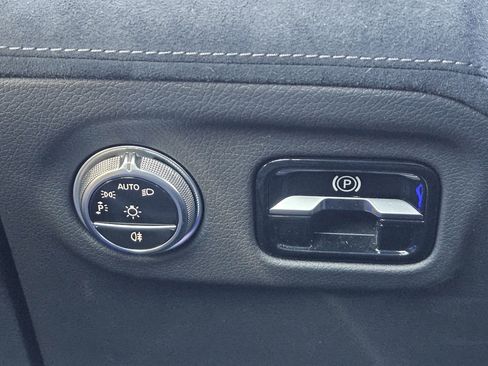 Certified 2023 Mercedes-Benz EQS 580 4MATIC Sedan image 23