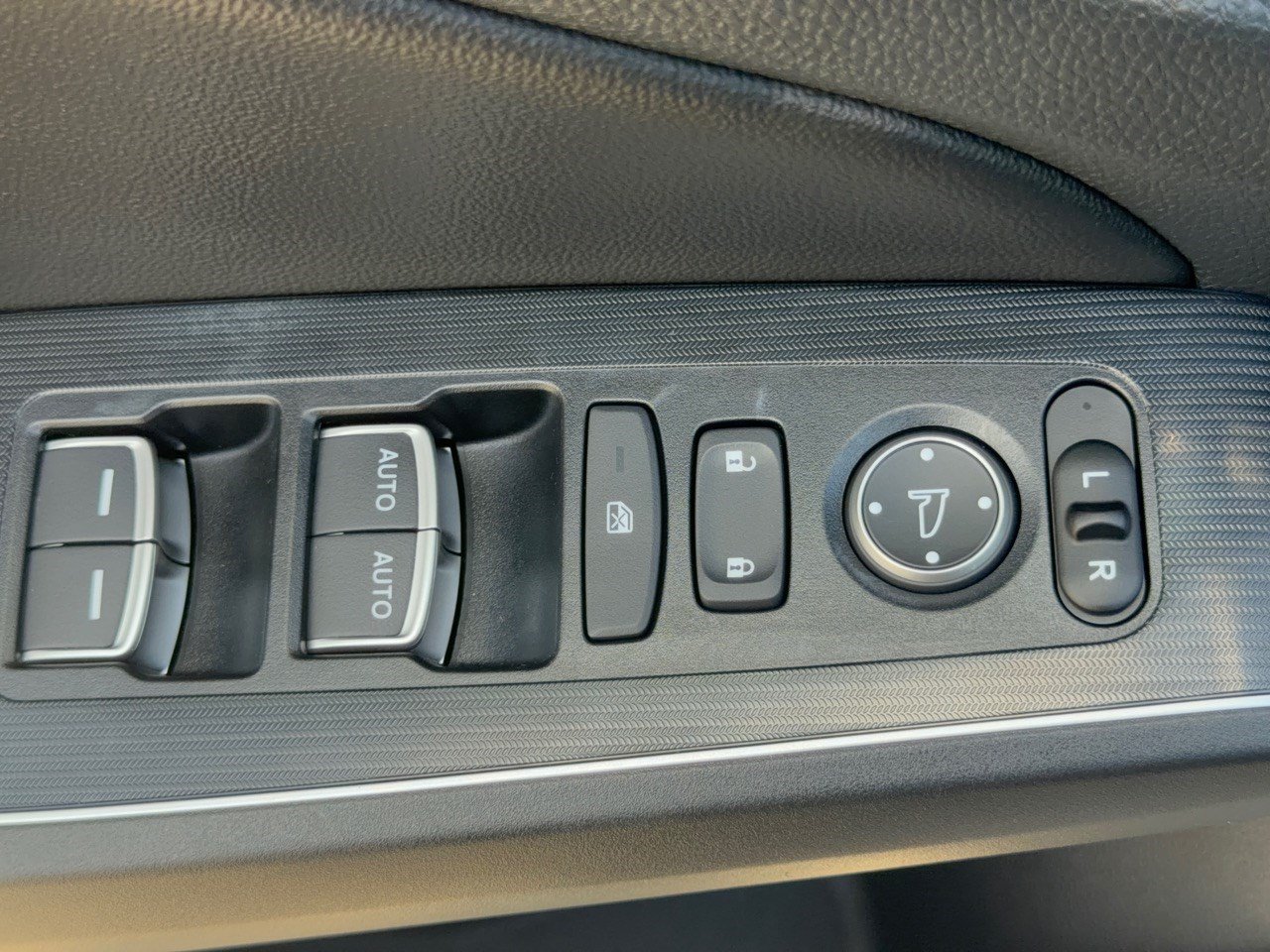 Used 2023 Honda Civic Touring image 15