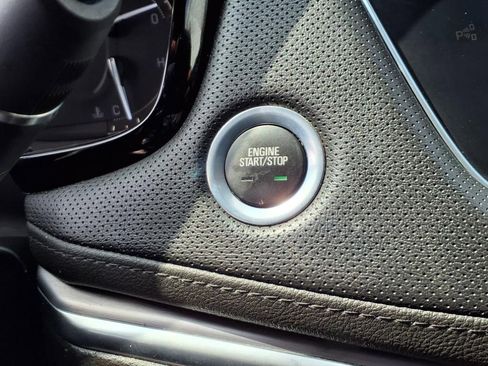 Used 2019 Cadillac XT5 Luxury image 9