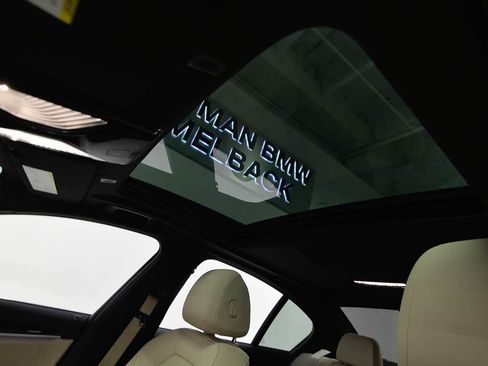 Used 2023 BMW 530i w/ Premium Package RWD image 7