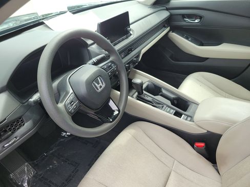 Certified 2023 Honda Accord LX image 15