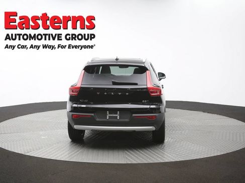 Used 2023 Volvo XC40 B5 Plus AWD/4WD image 38