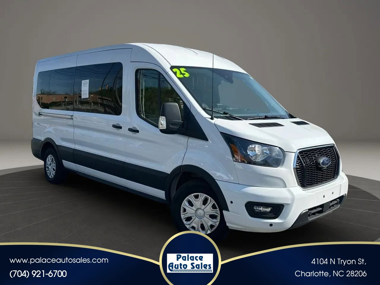 Used 2025 Ford Transit 350 XLT RWD image 1